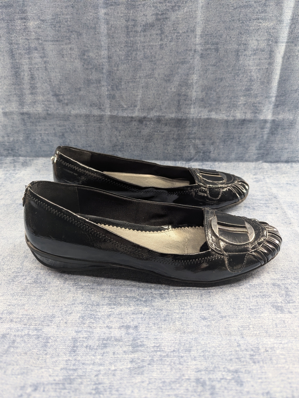 Liz Claiborne Preppy Ballet Flats Medallion Comfort Sz 9M Black Classic Office